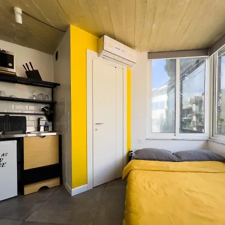 Chic, Stylish 1 Bedroom - Close To Sliema, Saint Julian's Apartment *